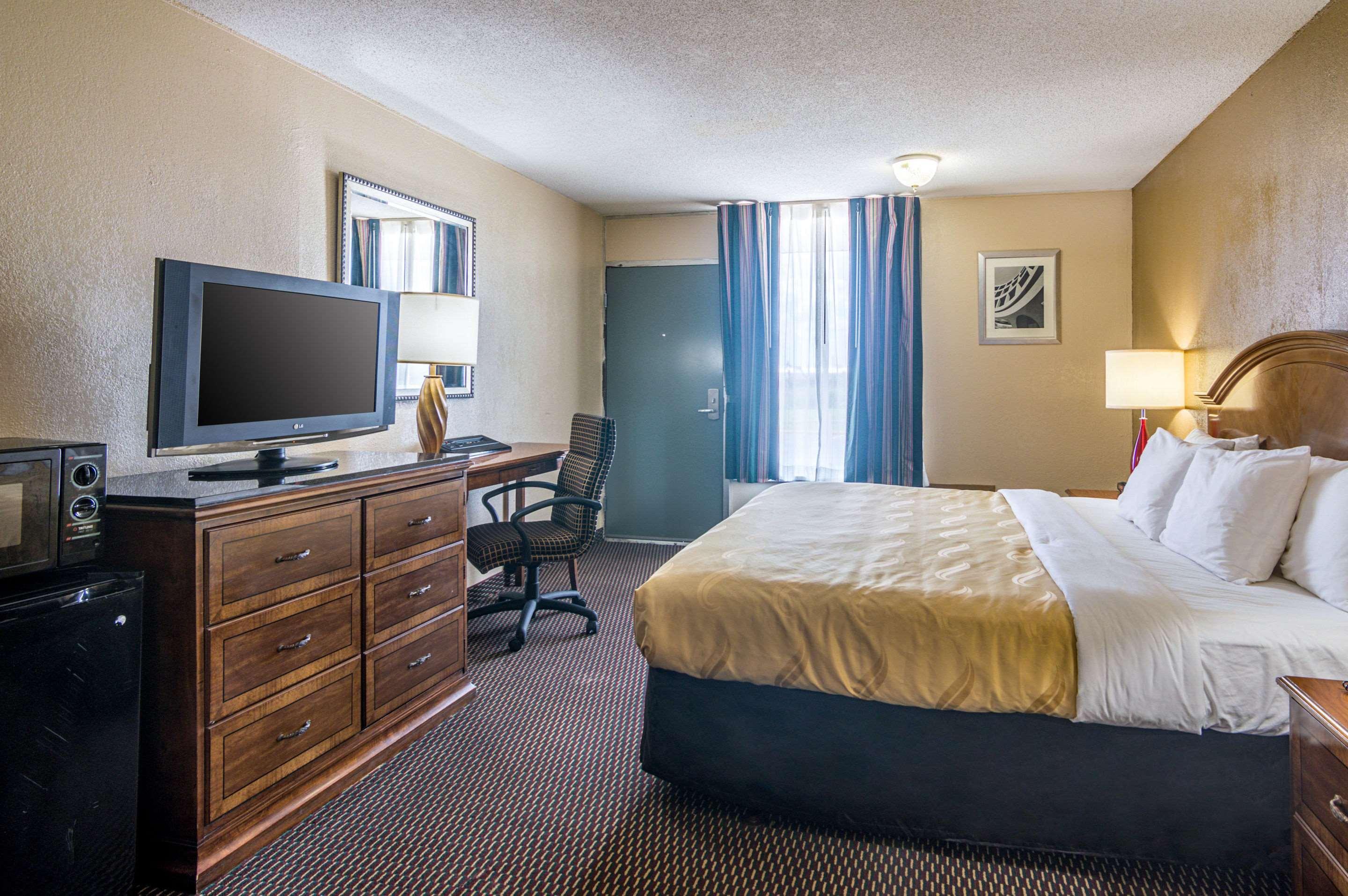 Quality Inn Shawnee I-40 Εξωτερικό φωτογραφία