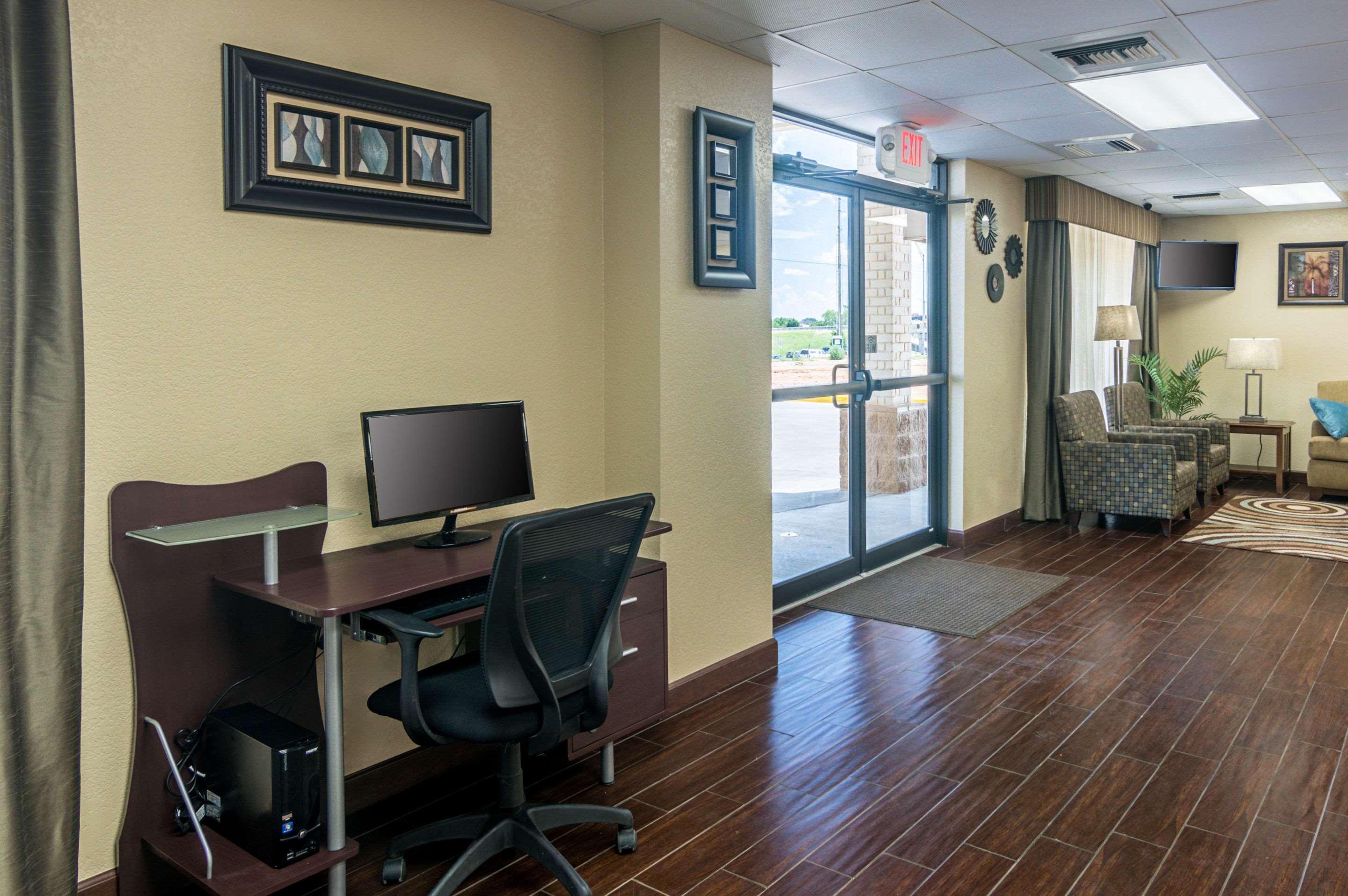 Quality Inn Shawnee I-40 Εξωτερικό φωτογραφία