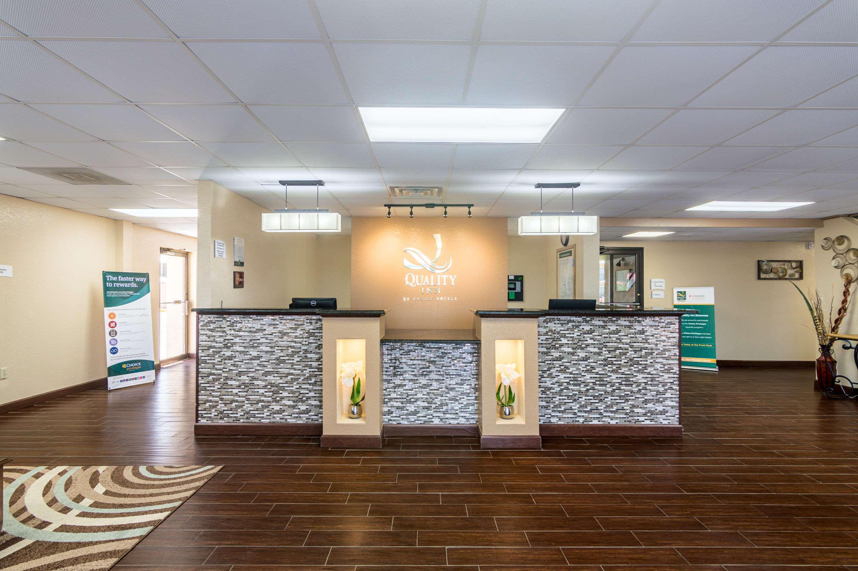 Quality Inn Shawnee I-40 Εξωτερικό φωτογραφία
