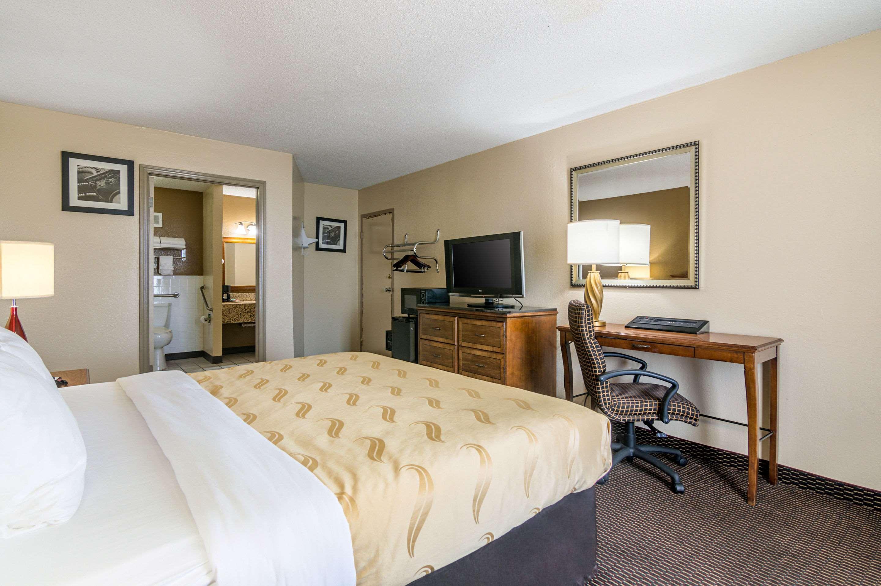 Quality Inn Shawnee I-40 Εξωτερικό φωτογραφία