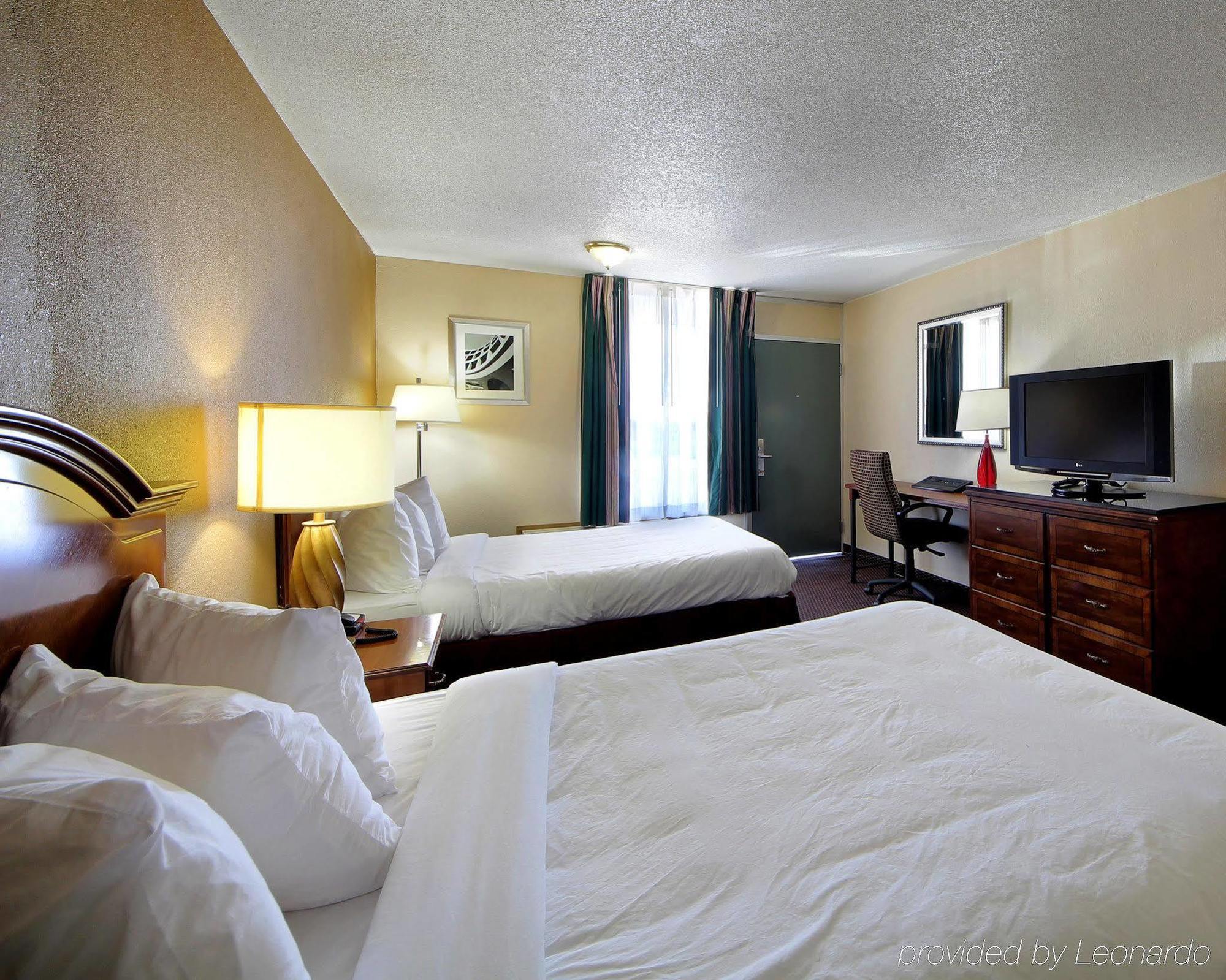Quality Inn Shawnee I-40 Εξωτερικό φωτογραφία