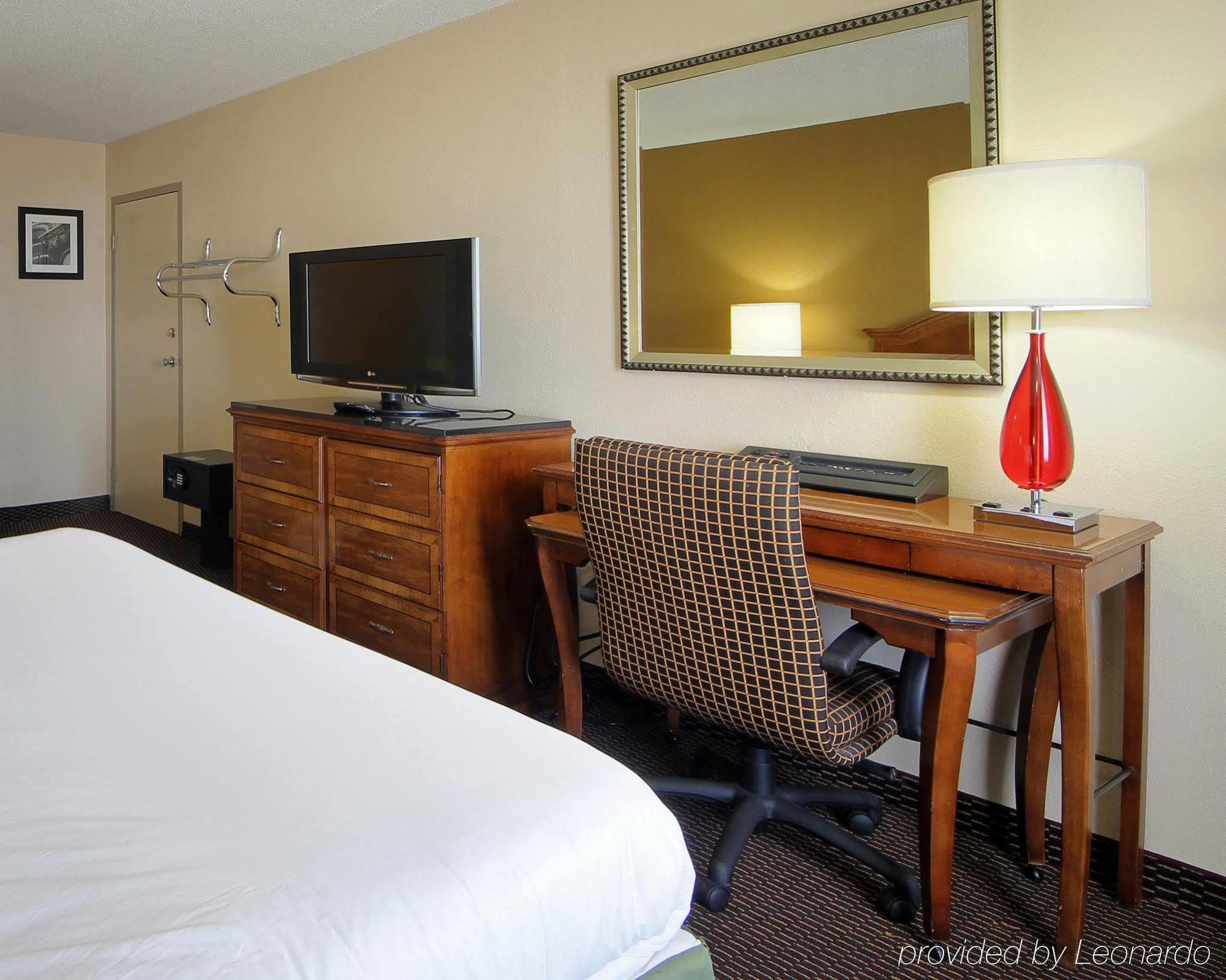 Quality Inn Shawnee I-40 Εξωτερικό φωτογραφία